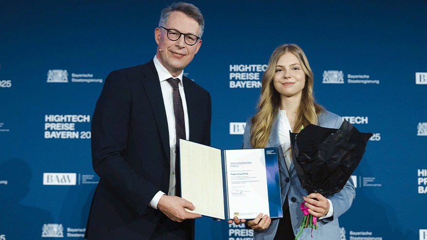 Regina Luig bei der Preisverleihung (Ausschnitt) © AG1_4271_c_StMWK/Andreas Gebert Regina Luig bei der Preisverleihung (Ausschnitt) © AG1_4271_c_StMWK/Andreas Gebert
